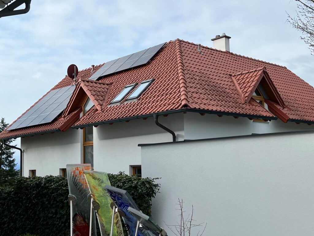 Privathaus_Lambach__9kWp_10kWh-Speicher_Ost